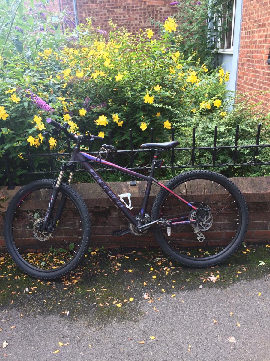 ❗️HELP NEEDED❗️

This bike was stolen from outside our offices yesterday

It belongs to one of our volunteers. It’s his only means of transport which he also uses for work

Any help to find the bike would be appreciated that includes RT &amp; shares

There is a reward for its return