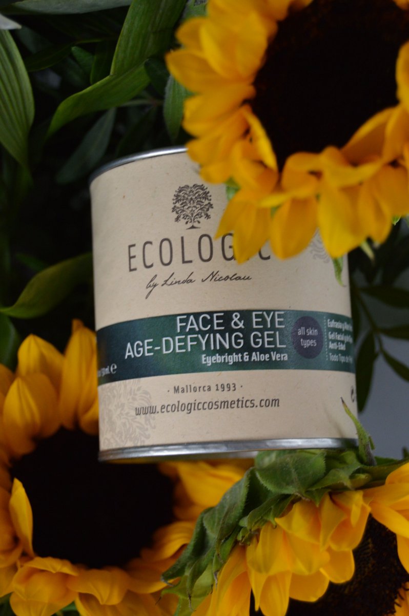 Ecologicspa's tweet photo. Nuestro gel anti-edad para rostro y ojos es un regalo de la naturaleza. Un polifacético gel líquido con aloe vera, eufrasia, gingko, hammamelis, manzanilla y caléndula. Tiene efectos hidratantes, calmantes y anti-envejecimiento, así mismo trata las ojeras y los ojos cansados. https://t.co/O37t0U2NFL