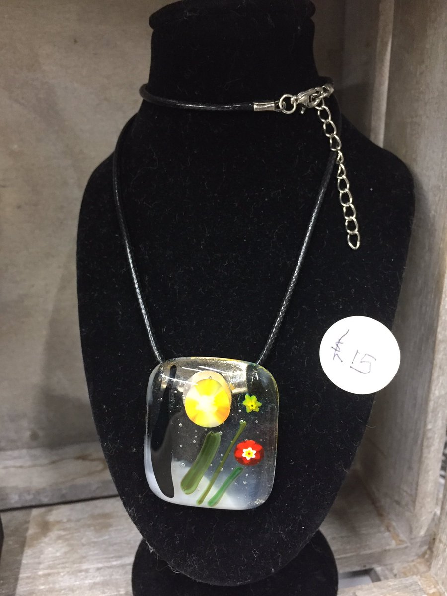 infusionunit14's tweet photo. These 💕BEAUTIFUL💕 handmade fused glass necklaces are available NOW from @infusionunit14 in @TrinityMarket1! https://t.co/BfKEffjGNJ