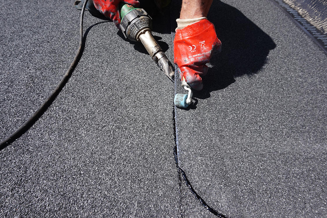 SikaLimited's tweet photo. SikaBit's first project, applied by @LRLRoofing is complete! 
Read more about the project now - https://t.co/fB3Wks9s6N #SikaBit #Rethinkingfelt #ReinforcedBitumenMembranes https://t.co/9rb6uZR8Rg