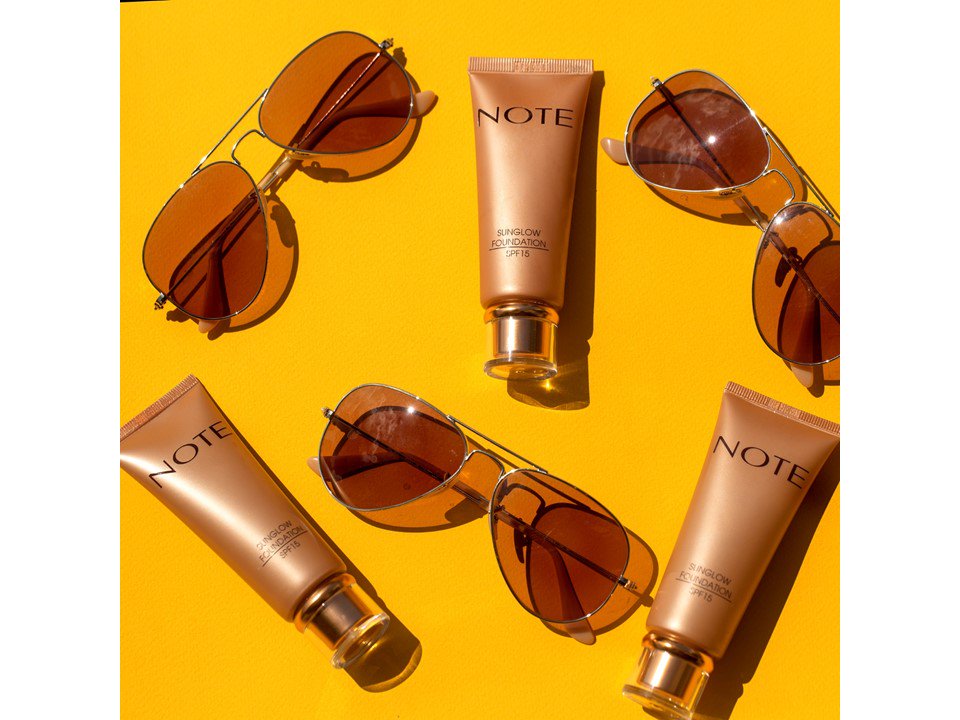 notevenezuela's tweet photo. Brilla más que el sol☀️con Sun Glow Liquid Bronzer!.

#Note #NoteCosmeticsVenezuela #SunglowFoundation #StrobingLiquid  #LiquidBronzer #AllEyesOnYou https://t.co/EGD0INPf1J