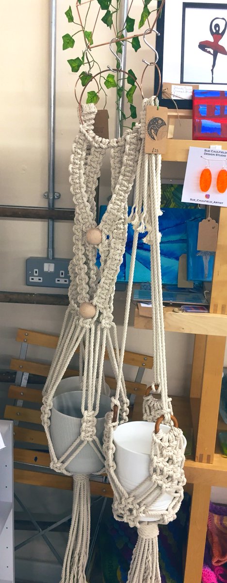 infusionunit14's tweet photo. 🌱🌱🌱🌱

These @handmadealix macramé and crochet plant hangers are available in @infusionunit14 @TrinityMarket1 right now! 

🌱🌱🌱🌱 https://t.co/XcXEQ2KAL4