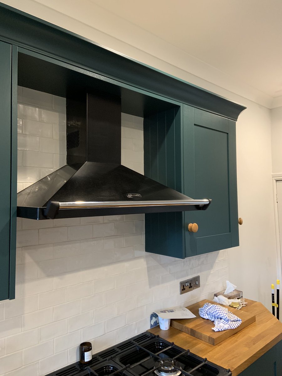 finefinishco's tweet photo. Kitchen transformation complete. Sprayed with @hmgpaints colour matched to Little Greene ‘Harley Green’
#kitchenspray #kitchenrespray #kitchenremodel #kitchenrenovation #kitchenmakeover #kitchenunitspraying #kitchenunitspainted #kitchenunitspraypainting https://t.co/1hym0mcKJi