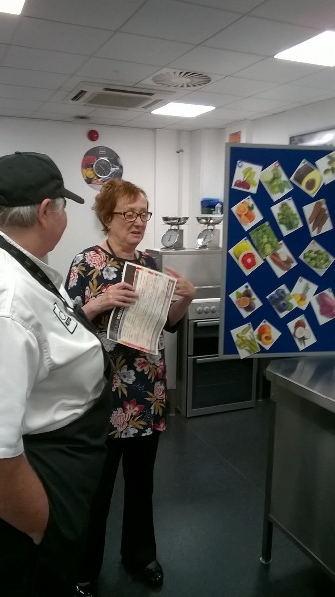 clairepettit3's tweet photo. Enjoyed meeting Mary Locke Councillor for Stirchley this morning @marylockelabour @LoveCityserve @CarolineBCPP 🍎🍇🍢🍒🌽🍊 #allaboutthekids https://t.co/OXGMkq519z