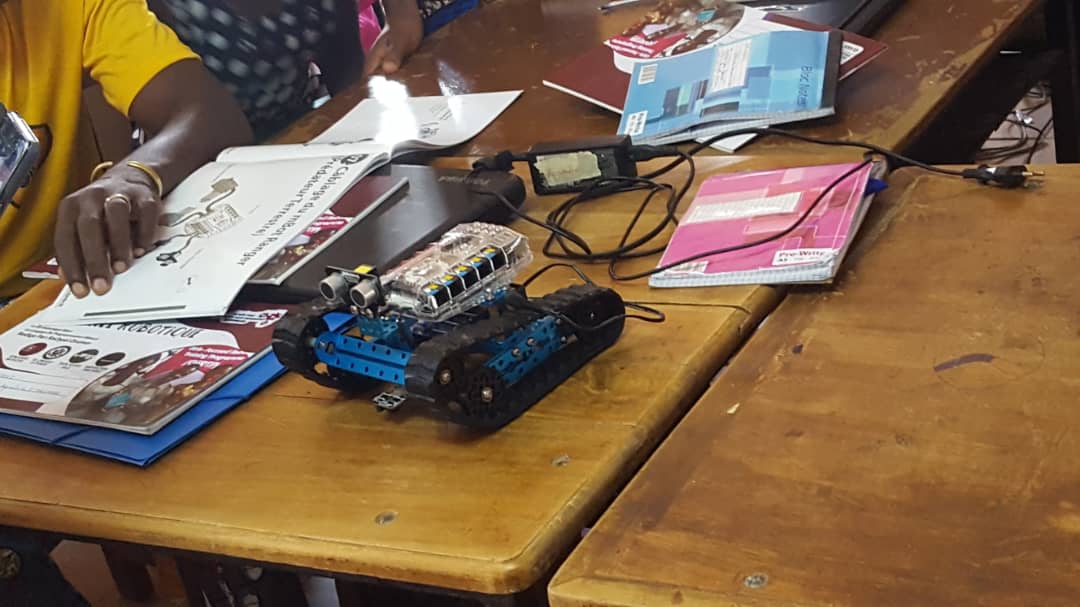 NawarathO's tweet photo. Robotics training program at National Camp She's Great in Parakou(Benin) 2019
#Robotics
#WomenInSTEM
#TrainingCamp
#mbotranger #Femcoders15 #STEM
@femcoders15 @USEmbassyBenin @IREXintl https://t.co/83aVJtxYI6