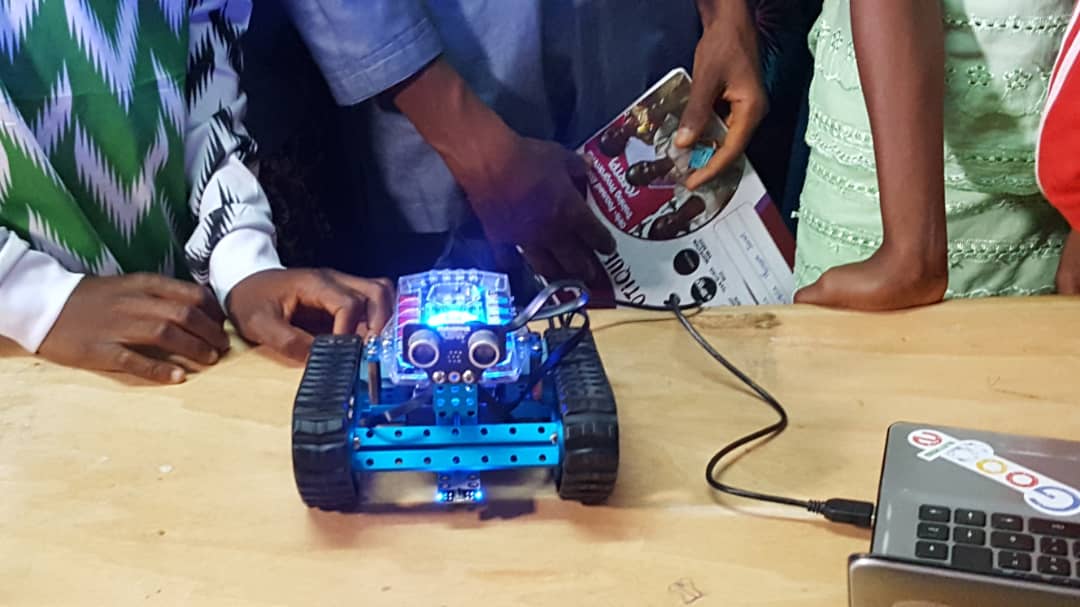 NawarathO's tweet photo. Robotics training program at National Camp She's Great in Parakou(Benin) 2019
#Robotics
#WomenInSTEM
#TrainingCamp
#mbotranger #Femcoders15 #STEM
@femcoders15 @USEmbassyBenin @IREXintl https://t.co/83aVJtxYI6