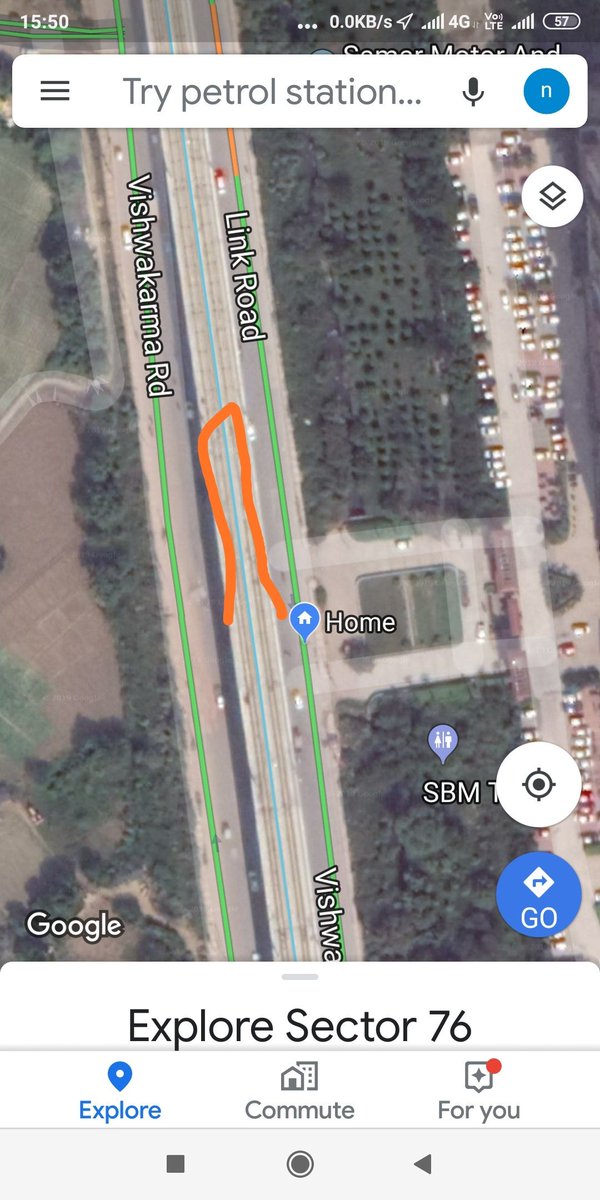 Neerajdun's tweet photo. @CeoNoida @rockme26 @SoulOfNoida Ma'am, new U turn coming up right in frnt Siliconcitygate1. will cause jams and accidents. kindly review. WC3. https://t.co/rdEX4lte1n