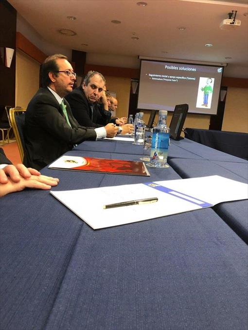 Árbitros Extremadura tweet media