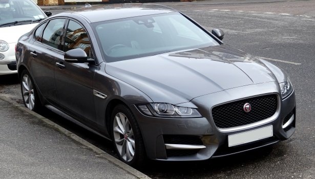 24CarsCommunity's tweet photo. Staat er in jouw garage een bijzondere Jaguar??

Schrijf je snel op de site in en kom jouw mooie bolide showen op 21 september in Nieuwegein. https://t.co/1kPsHkeLEh

#Jaguar #jaguarFtype #event #auto #car https://t.co/mWC2vKZv0U