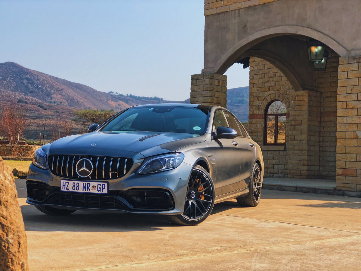 khuleonwheels's tweet photo. Hello on Women’s Day! Powering into our garage today is the updated C63 S. The best selling AMG retains the familiar AMG 4.0-litre V8 biturbo engine which puts out 375kW/700Nm. The C 63 S accelerates from zero to 100 km/h in 3.9 secs and has a top speed of 290 km/h. More...👇🏾 https://t.co/a1Y3tlYJZ8