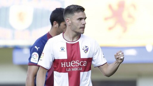 🔴⚪️🔴⚪️

- El <a href="/GironaFC/">Girona FC</a> negocia amb l’Osca el fitxatge de l’extrem ÀLEX GALLAR, que acaba contracte al 2020 i té una clàusula de 2M. 

- Acord amb el jugador, que vol venir a Girona.