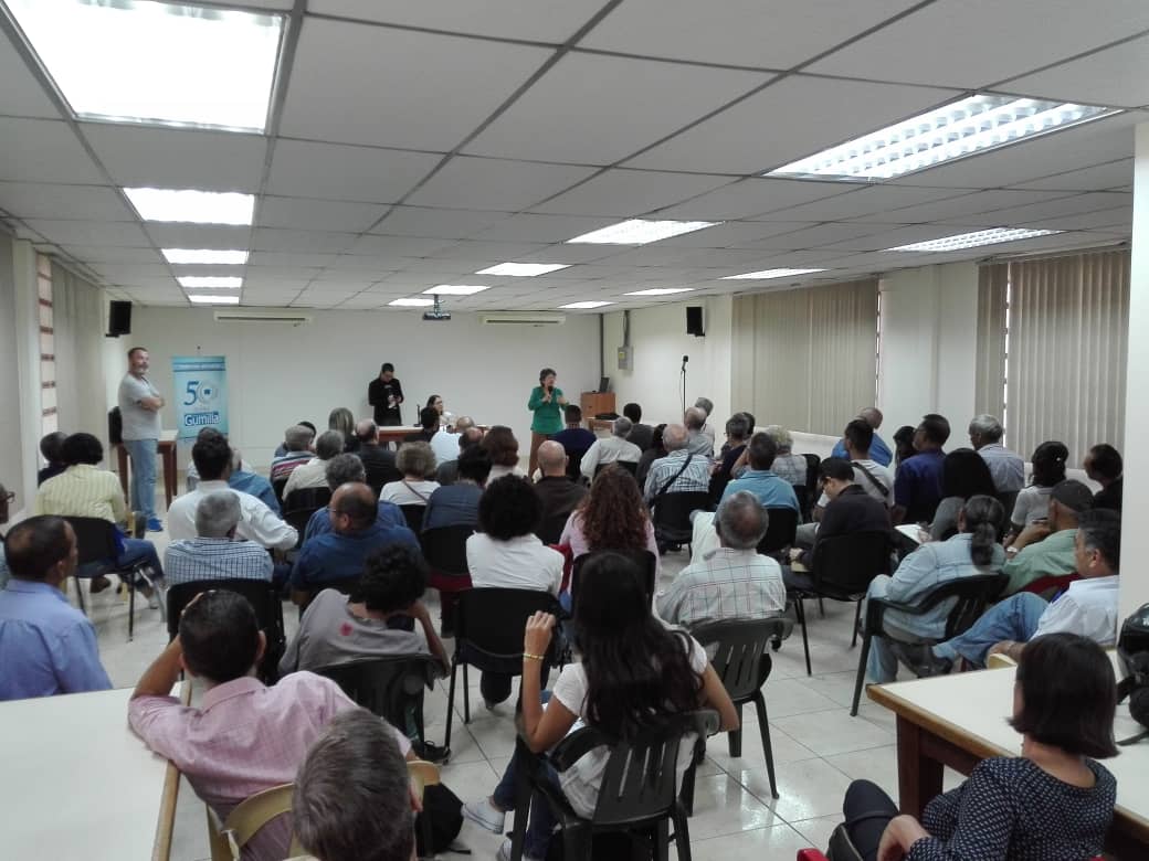 _Provea's tweet photo. #09Ag Políticos e historiadores creen que «las izquierdas deben enfrentarse a Maduro ya» Resultados del foro de ayer en la UCV. https://t.co/58RAplMg5f https://t.co/UHibrkusFa