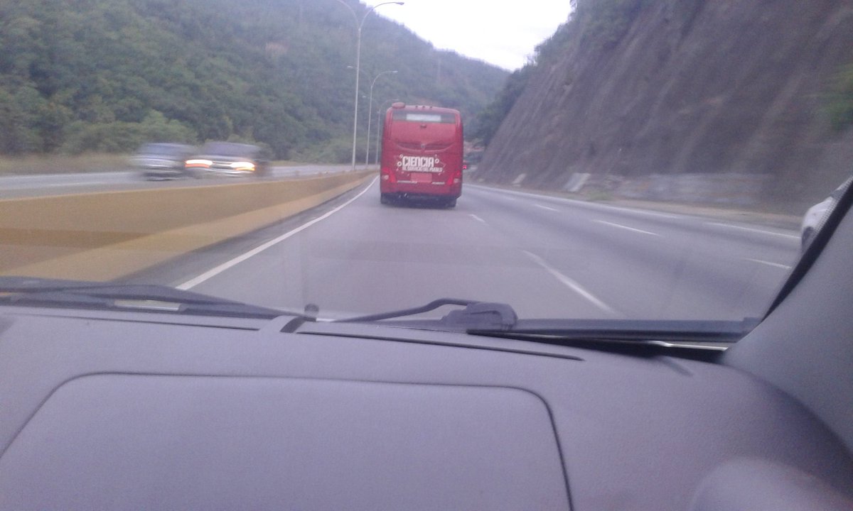 Vehiculo oficial de ciencia y tecnologia  en la via rapida hay que dar el ejemplo