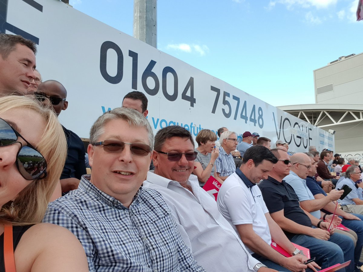 Louise_Prophet's tweet photo. Great afternoon at the cricket, enjoying client time away from the boardroom (& sun!) #t20 #summercricket #clienttime https://t.co/w3hrWxc1ub