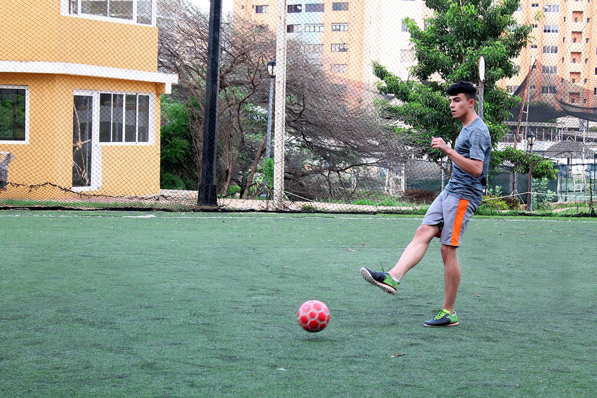 Con la reserva de 2 horas solo pagarás 1 1/2. ¡Te esperamos!
-

#canchitas #maracaibo #futbol #mcbo #panas #amigos