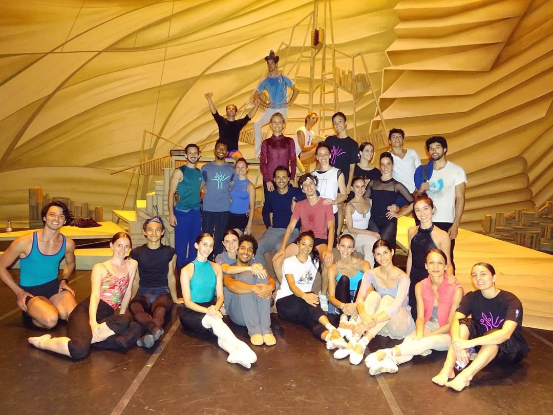 Africa_Guzman's tweet photo. Un placer acompañar al Ballet Nacional de Uruguay del Sodre como maestra en su gira por España. Gracias Igor Yebra por invitarme una vez más y poder disfrutar con esta compañía. @BNSballet @igoryebradanza @FestSantander 
#ballet #balletteacher #africaguzman #igoryebra #balletlife https://t.co/QGyPKaZgyu