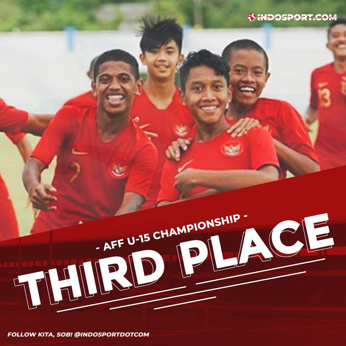 indosportdotcom's tweet photo. Yes Garuda Asia sukses raih tempat ketiga Sob, Cecep mantuls banget savenya👏👏
Hanya mampu bermain imbang di waktu normal, Timnas Indonesia U-15 akhirnya berhasil taklukan Vietnam di babak adu penalti dengan keunggulan 3-2.
#AFFU15 #TimnasDay #GarudaAsia #TimnasU15 #indosport https://t.co/D5l4imNzRR