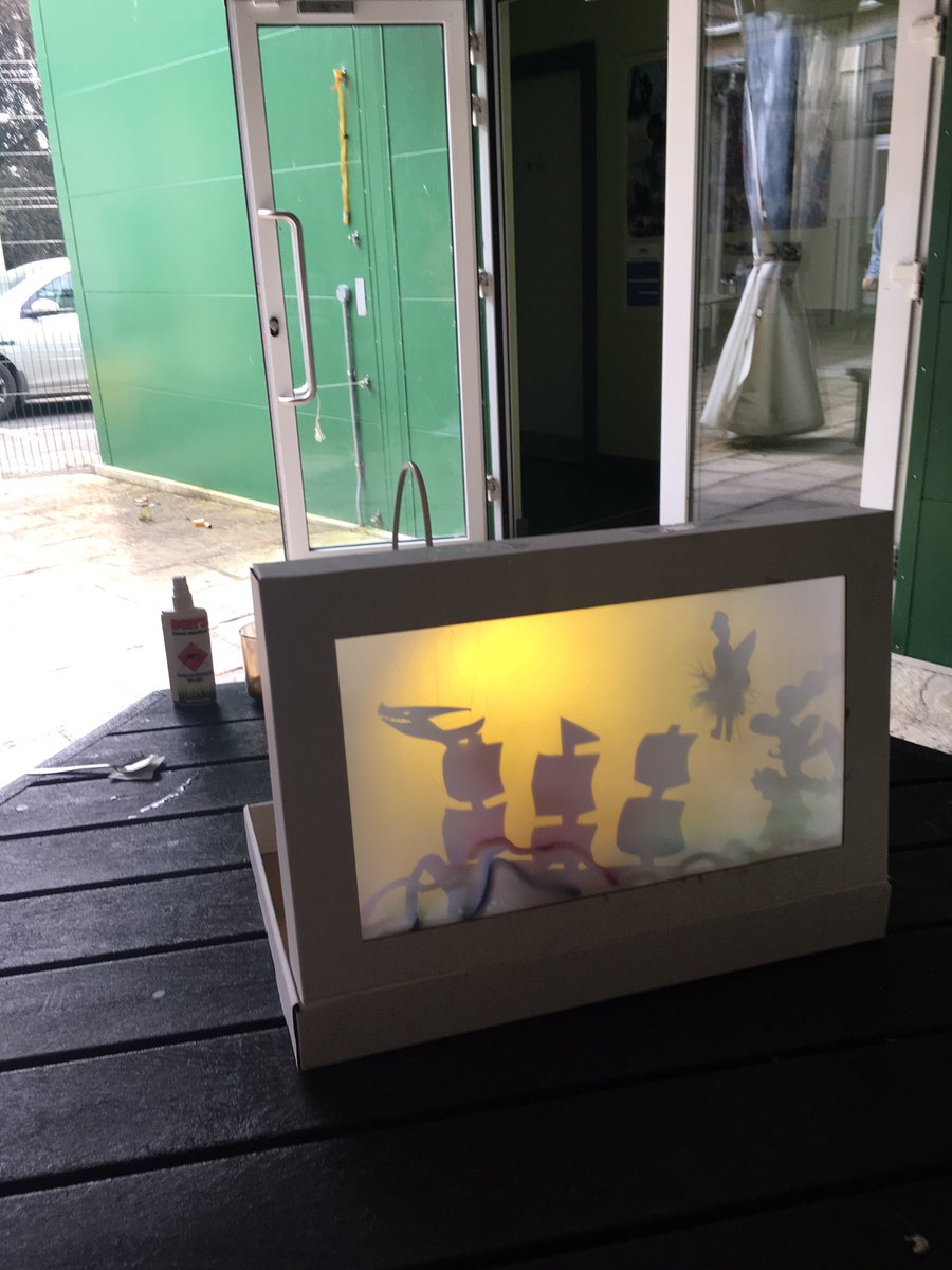 shadowstudio_'s tweet photo. Really nice to do an alfresco workshop in the sun with a great bunch of trainee youth workers @woodhalloutdoors centre last week https://t.co/98esBDogy9