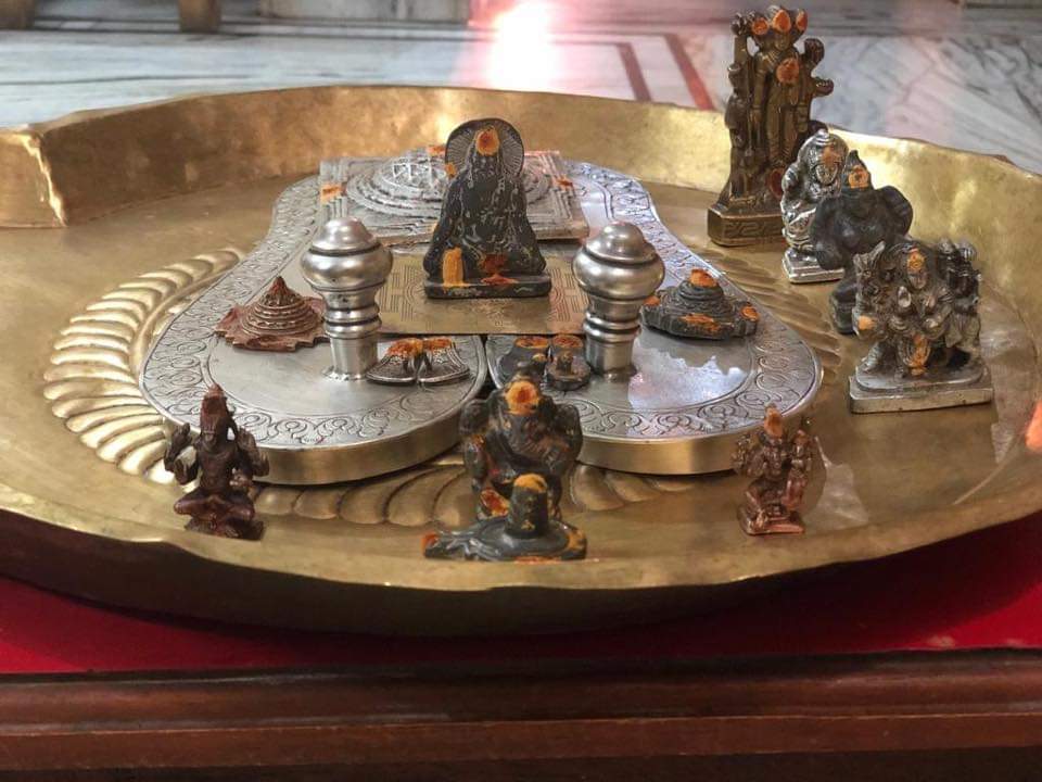 ANILJOSHI2102's tweet photo. Paduka abhishekam Shravana masam at Guruji’s home https://t.co/lIXZnEzdtt