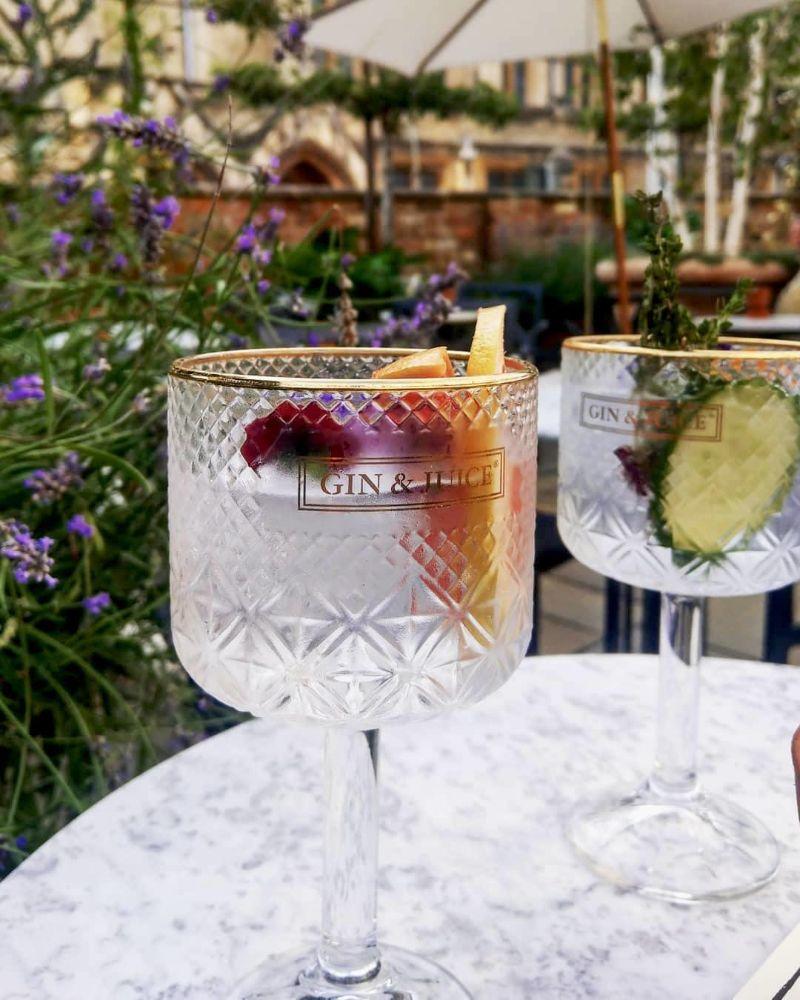 131TheProm's tweet image. Unfortunately, due to the bad weather, we've had to postpone our Mykonos event on The Terrace this weekend.

Stop by next weekend for incredible food, live music, and plenty of rum at the Caribbean edition of our Summer Sessions 🍹🌴🍍

(📷: jenniferburks8 on Instagram)