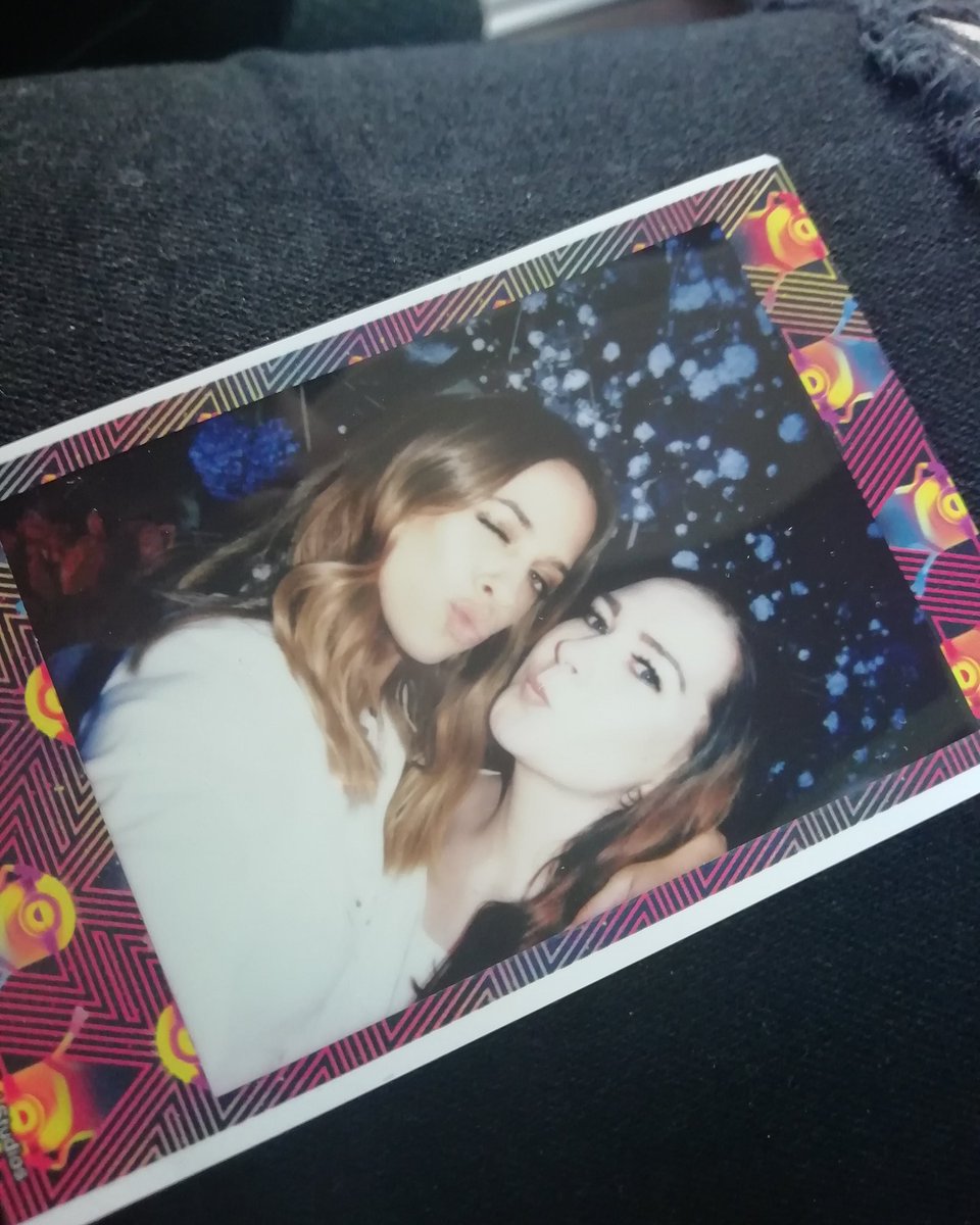 VKltng's tweet photo. We keep this love in a photograph, We made these memories for ourselves 📷✨

 #neverwannaloseyou @vanessamai ❤️ https://t.co/LeCl62elsn