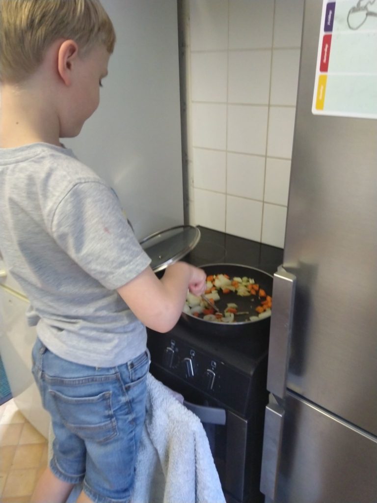 Cooknst_uk's tweet photo. Come in, sit down, and enjoy the exquisite tastes of this young chef's personal Bolognese recipe! 🤤
https://t.co/58U3pVhxhQ
#chef #children #childchef #cooking #kitchen #memories #cook #childrencooking #recipe #bolognese #italianfood #italian #spaghetti #sauce #yummy https://t.co/DqWmoTlf1A