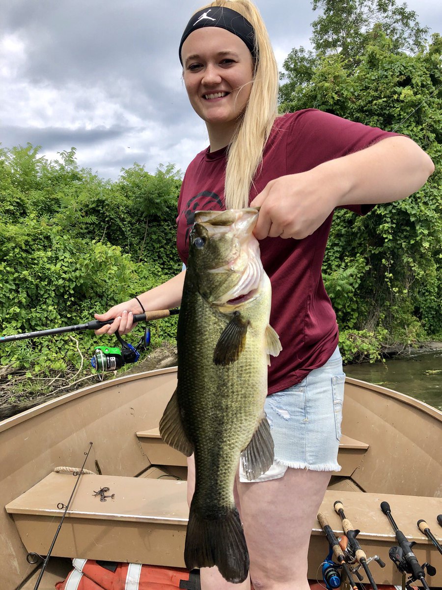 Backwaterguide's tweet image. Been getting into some decent ones lately.