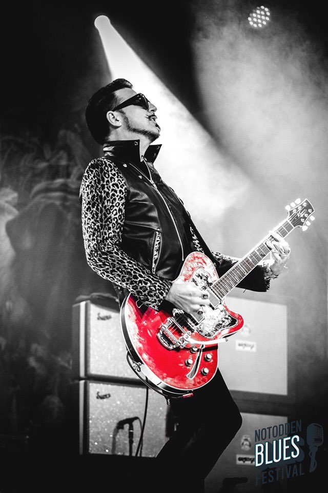 RivalSonsUSA's tweet photo. Itโs finally here ... #FuzzlordFriday!
#RivalSons #ShareTheSons #FeralRoots
๐ฅ๐ถ๐ฅ
๐ธ Linda Jeanett Tveiten https://t.co/IRvMdub2JZ