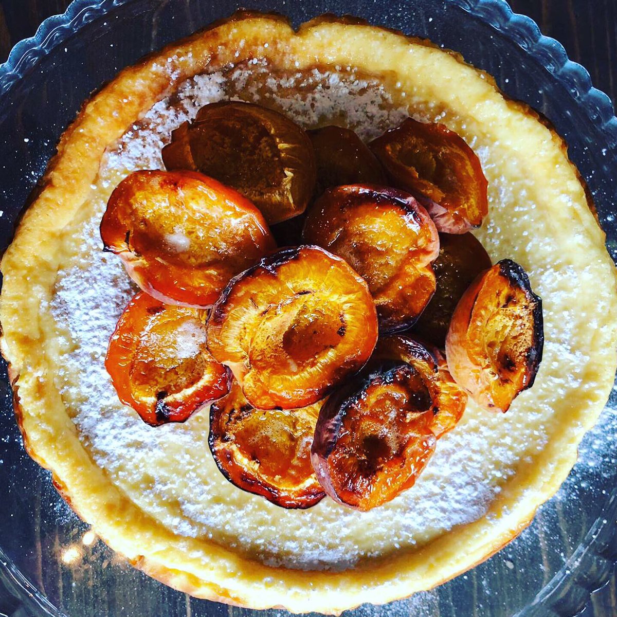 Pokusevskis's tweet photo. Brace yourselves......
Apricot and amaretto cheese cake
#HomeMade #GoZoz #Weekend #HeatonMoor #Summer19 https://t.co/nrA91t70ra