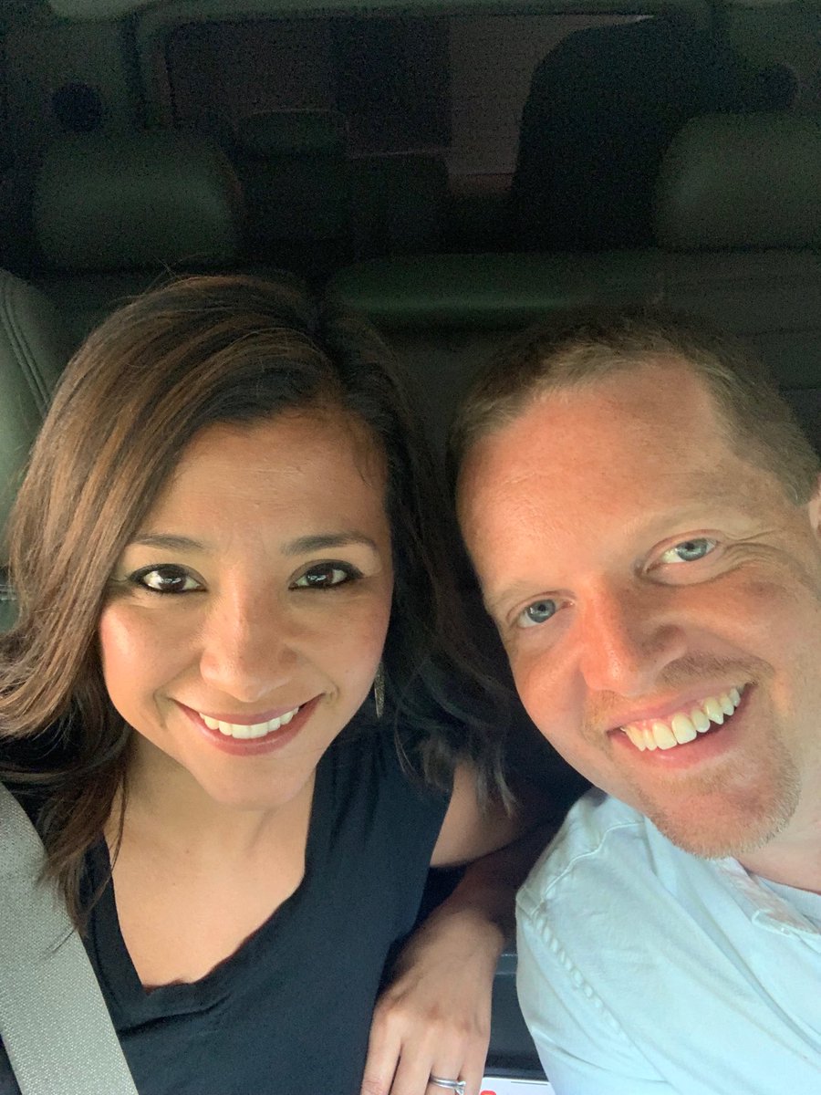 Ale_Haggard's tweet photo. Road trip!! ⁦@MaxwellCougars⁩ #SummerSelfieChallenge #vivaverano https://t.co/hZGGP7phsS