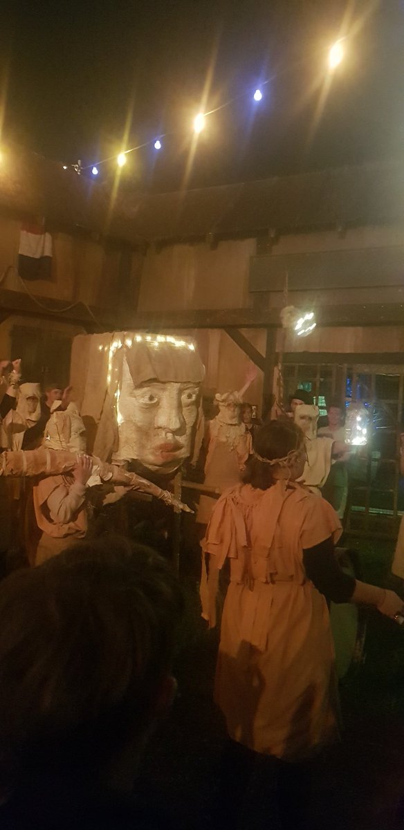 Some odd goings on in old town last night <a href="/BoomtownFair/">Boomtown Festival</a> #Boomtownch11 #boomtownrag