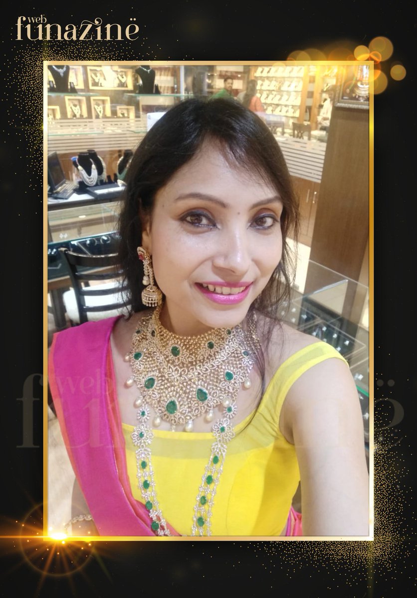 webfunazine's tweet photo. @Sudha5657  Sudha Jain
Model &amp; Socialite, Ms India Asia Pacific
inaugurated Sravanamasam Collection at Chandana Brothers with Cat Walk Show.
Collection of Diamond Jewellery with Emerald suitable for special, festive &amp; wedding season.
Launch of New Collection of Sarees.
#sudhajain https://t.co/6GIFlpnnxk