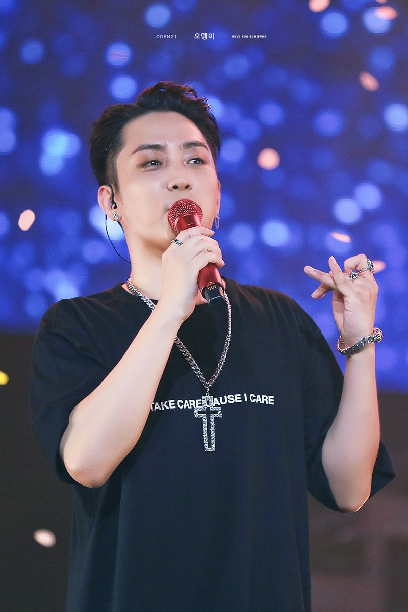 odeng1_'s tweet photo. 190728 은지원 콘서트 ON FIRE

💫⭐️✨눈에 별이 있다✨⭐️💫

#은지원 #EUNJIWON #ウンジウォン #G1 #殷志源 #ON_FIRE https://t.co/hx051pIlld