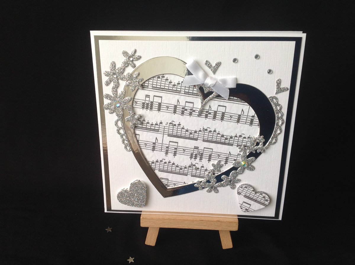 cardsallacarta's tweet photo. @HandmadeHour Hi everyone! I design and make #handmade cards with music in mind - there's always something unique in my @Etsy shop...
#HandmadeHour #hhlunch #hellosmallshop https://t.co/gPknrgc1BP