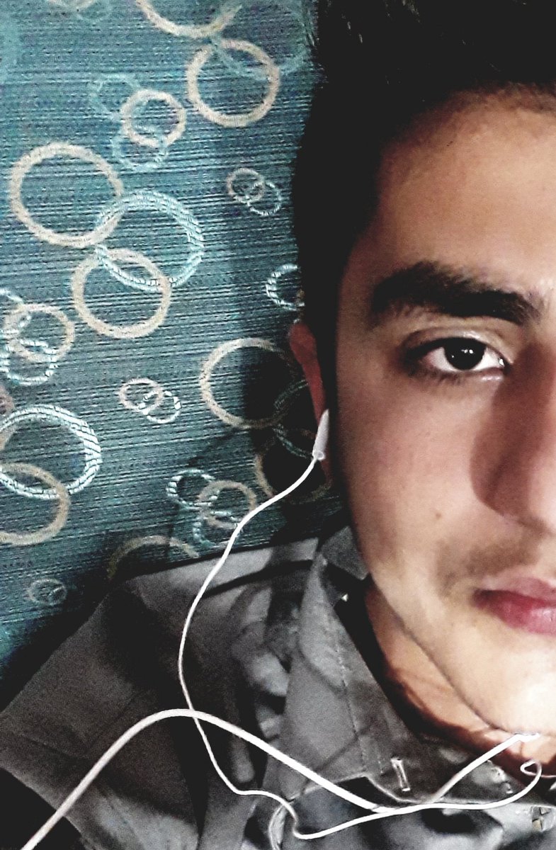 rizwanulhaq86's tweet photo. #halfpic
#Fellingsad
😥😥😥 https://t.co/dNyC0aK1jY