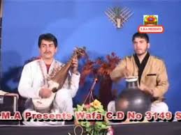 This matka earthen pot is an important traditional musical instrument in Jammu & Kasmir. I saw on  @DDNational 30 years back. Traditional singing much like singing of Vedas. Sufi singing it is called there. Ghatam? Ghara?