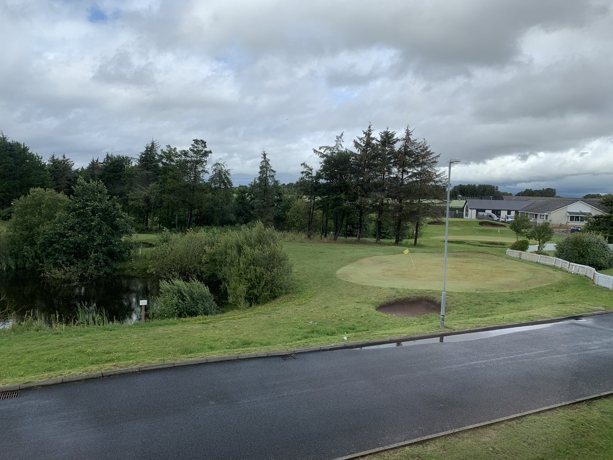 Brodiesmith21's tweet photo. What up Scotland ๐ด๓ ง๓ ข๓ ณ๓ ฃ๓ ด๓ ฟ #viewfromhotel https://t.co/bWjq7cYhGe