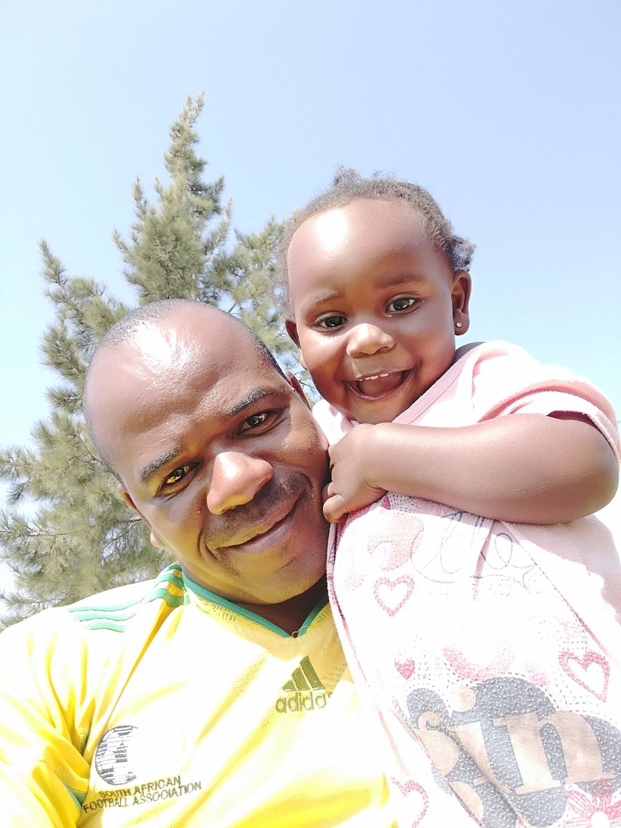 LMokgohlwa's tweet photo. In lots of love with this little girl of mine #Sesi https://t.co/flypHfAr8K