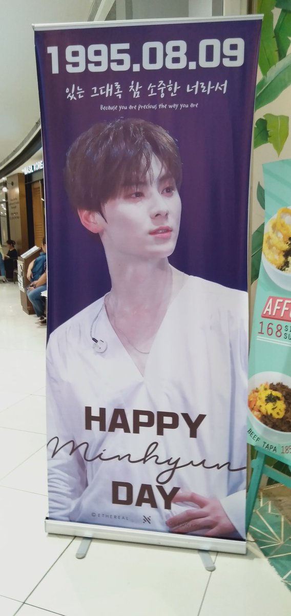 kawaii_KAPE's tweet photo. Sad that I didn't get the special gifts. 😢

Anyway, thank you so much @LOVEUNIONPH and #thelostbread for this.

#Happy_MINHYUN_Day
#NUESTSegnoInMNL
#NUEST #뉴이스트 #민현 

Still happy to get these freebies/cupsleeve/photocards. 😍😍😍 https://t.co/XqddIYIAcu