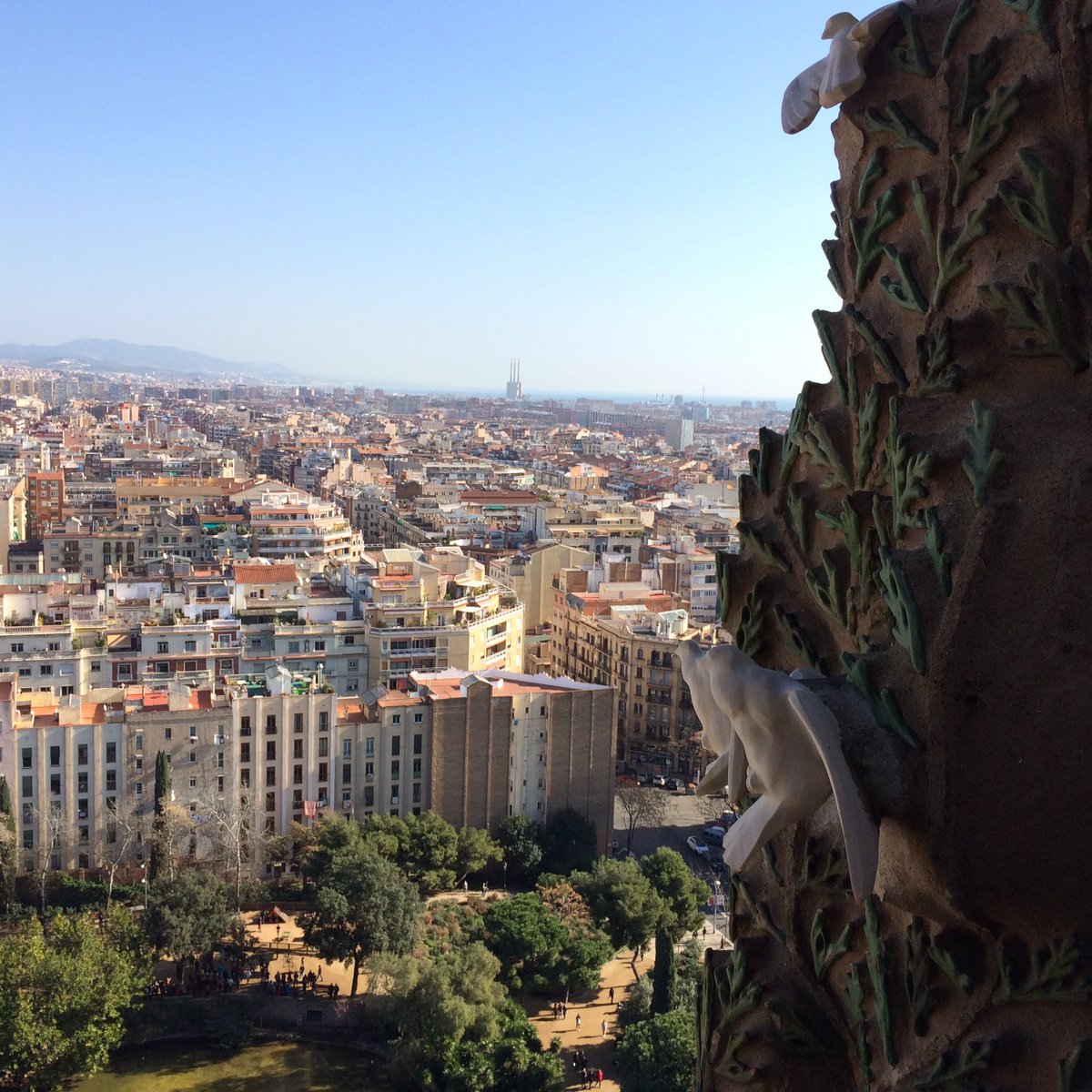 TKFeissner's tweet photo. @Foodlovertour Three reasons to visit #Barcelona: #SagradaFamília #Arts &amp; #Culture and #Architecture @Foodlovertour https://t.co/YjEcm8uqnH