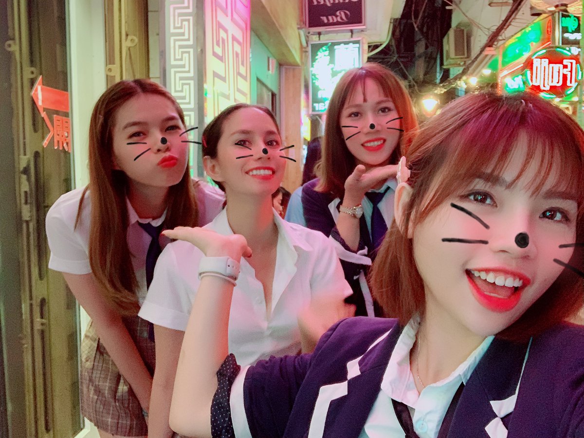 Vip Room Red Auf Twitter 本日のvip Room Redは Akaちゃん Momoちゃん Neneちゃん Karinちゃん Yuriちゃん Ranちゃん Manamiちゃん でお贈りいたします 本日も 盛り上がっていきましょう ホーチミン 夜遊び ガールズバー 楽しみ ベトナム レタントン