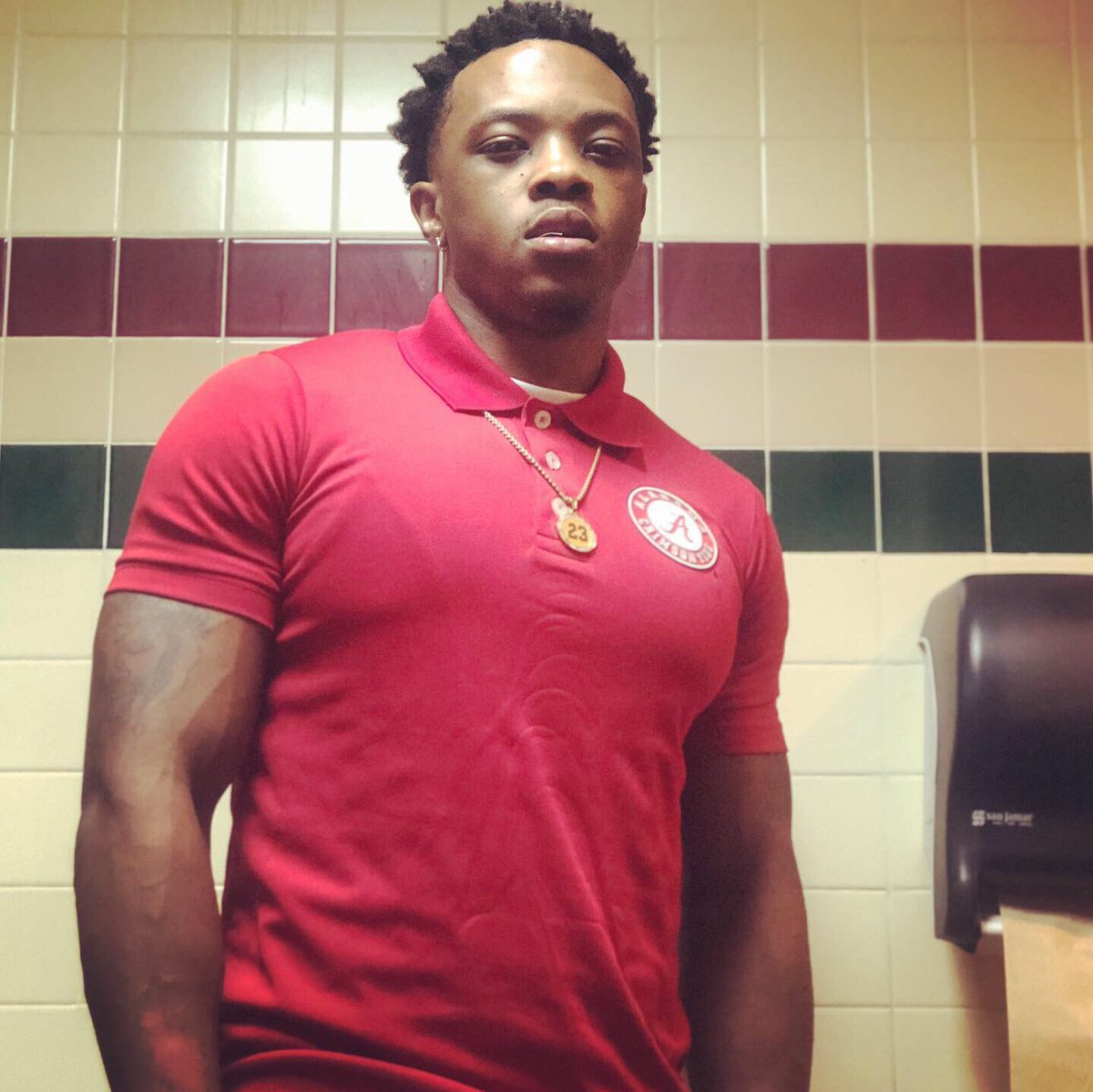 ANONYMOUS_2KTV's tweet photo. No matter how hard I work “I MAKE TIME FOR ME” #kidsarethefuture #PRICELESS #fitness #blackfitness #blackfamily #fitnessmotivation #fit #BIRTHOFAWEB #BlackQUEEN #BlackKING #BlackPRINCESS #BlackBUSINESS #BlackEXCELLENCE #BlackPEACE #SelfLOVE #UNITY #MsMORGAN #BlackFATHER https://t.co/mYwOewHzG0
