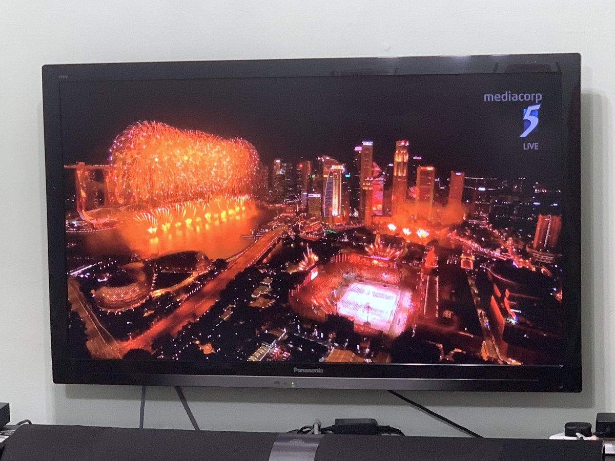 mrbrown's tweet photo. Ramli Sarip’s rendition of our National Anthem is moving and awesome. It is best version of Majulah Singapura I’ve heard in a while.
#ndp #ndp2019 #GrumpyUnclesCallNDP #TogetherWeGrumpy https://t.co/8z5mKi5km9