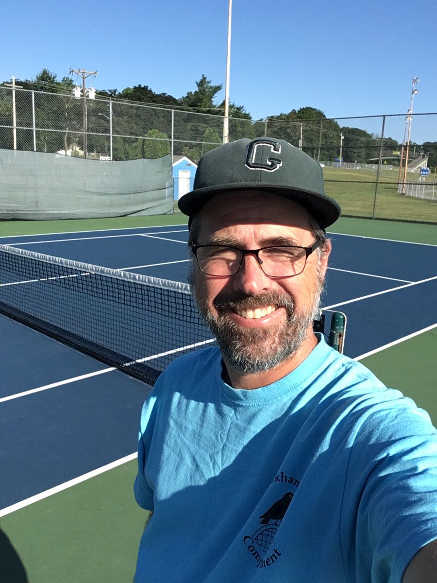 SachemHead's tweet photo. In Cumberland RI at a public court to warm up before @USTANewEngland Over-40 sectionals. #BackhandedComplement https://t.co/0jIoKOHorR