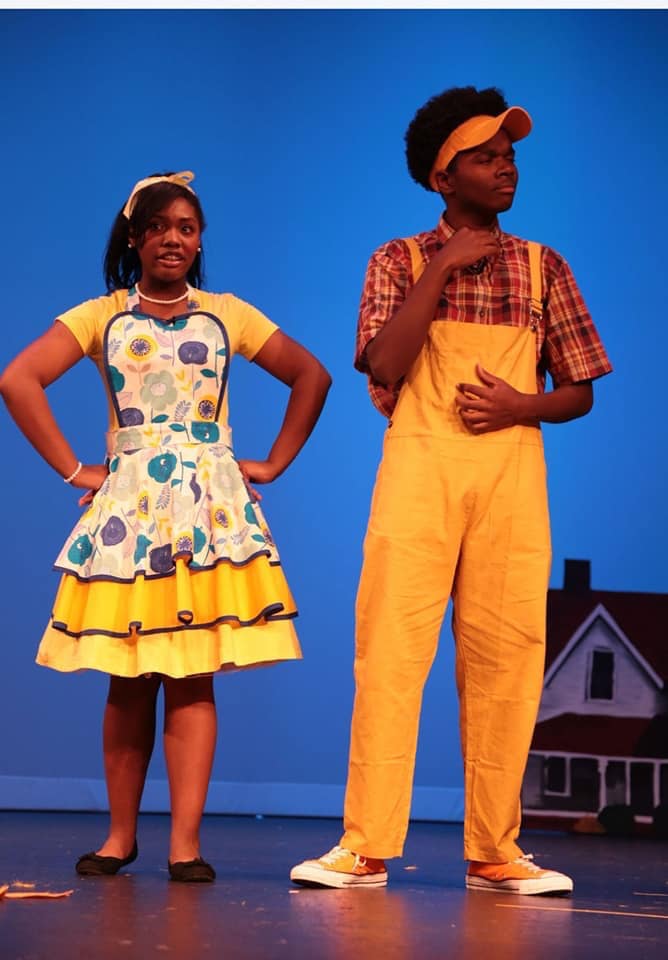 Ling3's tweet photo. Support your local actress!! And she's only 13 years old!!#honkjr. #honk #blackgirlmagic #actress #disney #disneyprincess #raisingkings #Blacktwitter #Broadway @EastGarnerMMS @Beyonce @TheEllenShow @IAmSteveHarvey @WRAL @WCPSS https://t.co/vDyQUPYQAO