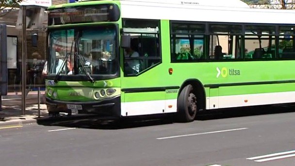 TransportesDeSC's tweet photo. Es fin de semana, y si te quieres mover esta noche por Santa Cruz no olvides usar los servicios nocturnos de @titsa

934 👉 https://t.co/djG9A8PPW5
971 👉 https://t.co/gCmIH3sNv7
972 👉 https://t.co/u4Uh5GL9Uo https://t.co/nchbnXBfyx