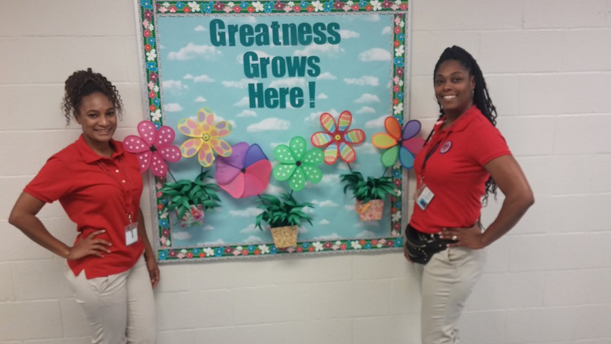 Ms_Marshall2017's tweet photo. Ready for a new year!! #Greatnessgrowshere @apsBAMOAcademy @teachtiffmoore https://t.co/p6TFbjYgQC
