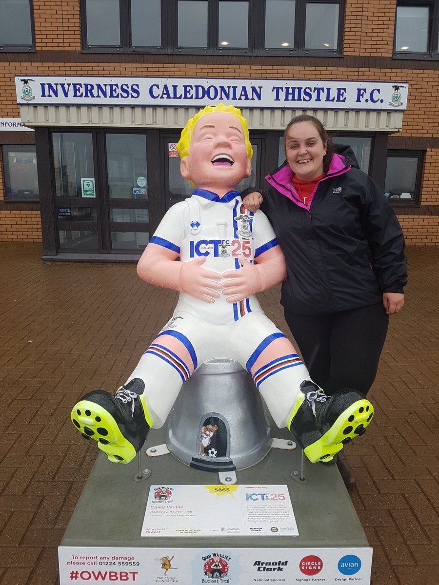 RobWilson_RW's tweet photo. @JodieCarnie and I nipped over to @ICTFC today and got our new limited shirts. You can see Wullie's reaction when Jodes told him I needed a 4XL 😩😂 #ErreaSizes or #FatFan? #RhetoricalQuestion https://t.co/vV5Idjc7c4