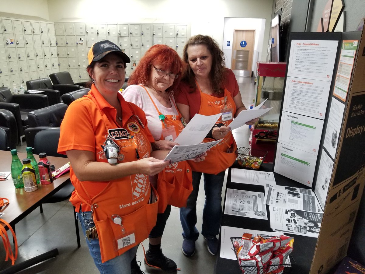 Penguingirl75's tweet image. Let's talk Pet insurance !!! Did you know we offer it? My team does!!! #teamg3 benefits day!!! @OrangeLiving10 @jacki_mccord @DHRM_mjackson @AndrewJensen66