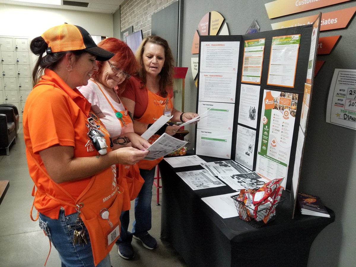 Penguingirl75's tweet image. Let's talk Pet insurance !!! Did you know we offer it? My team does!!! #teamg3 benefits day!!! @OrangeLiving10 @jacki_mccord @DHRM_mjackson @AndrewJensen66